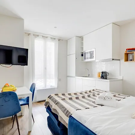 Bnbnova - Eiffel Tower & Invalides - 1br Apartmán