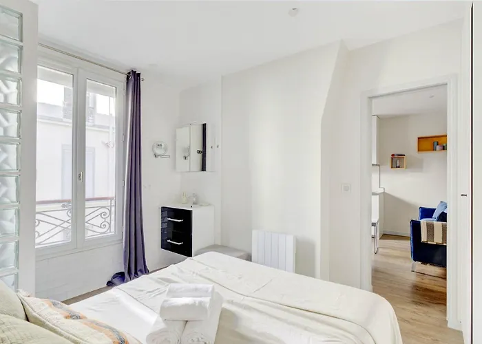 Bnbnova - Eiffel Tower & Invalides - 1br Apartman