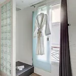 1Br Near Eiffel Tower & Invalides Paříž