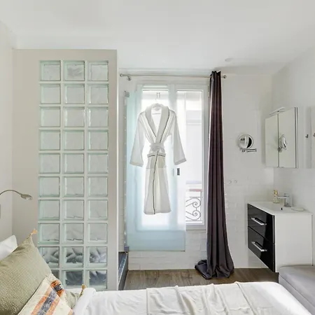 1Br Near Eiffel Tower & Invalides Apartment
