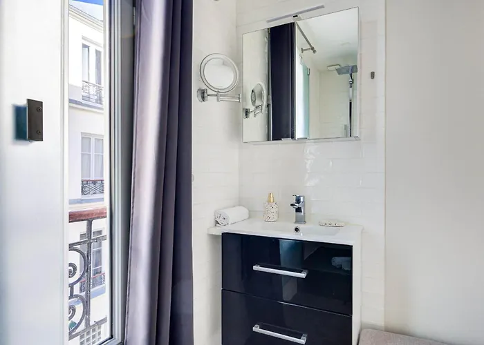 Apartment Bnbnova - Eiffel Tower & Invalides - 1br Paris